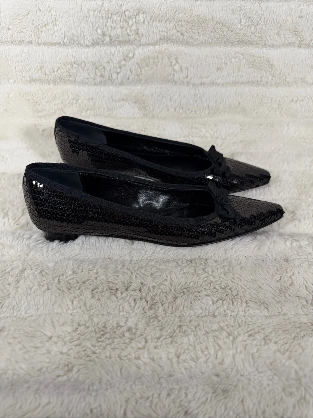 Talbots pointed-toe black sequin With Bow ballet flats Size 6